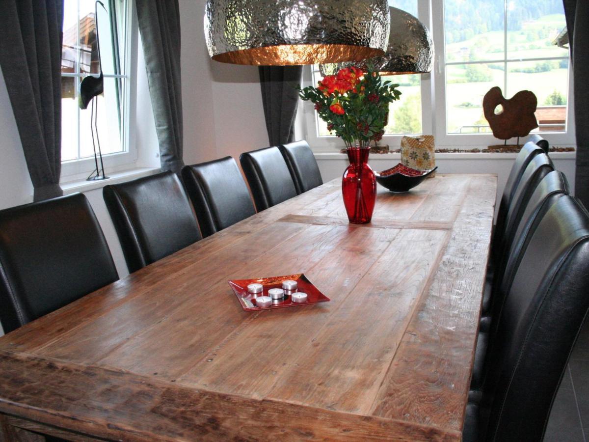 Luxurious Holiday Home With Terrace In Tyrol ブリクセン イン ターレ エクステリア 写真