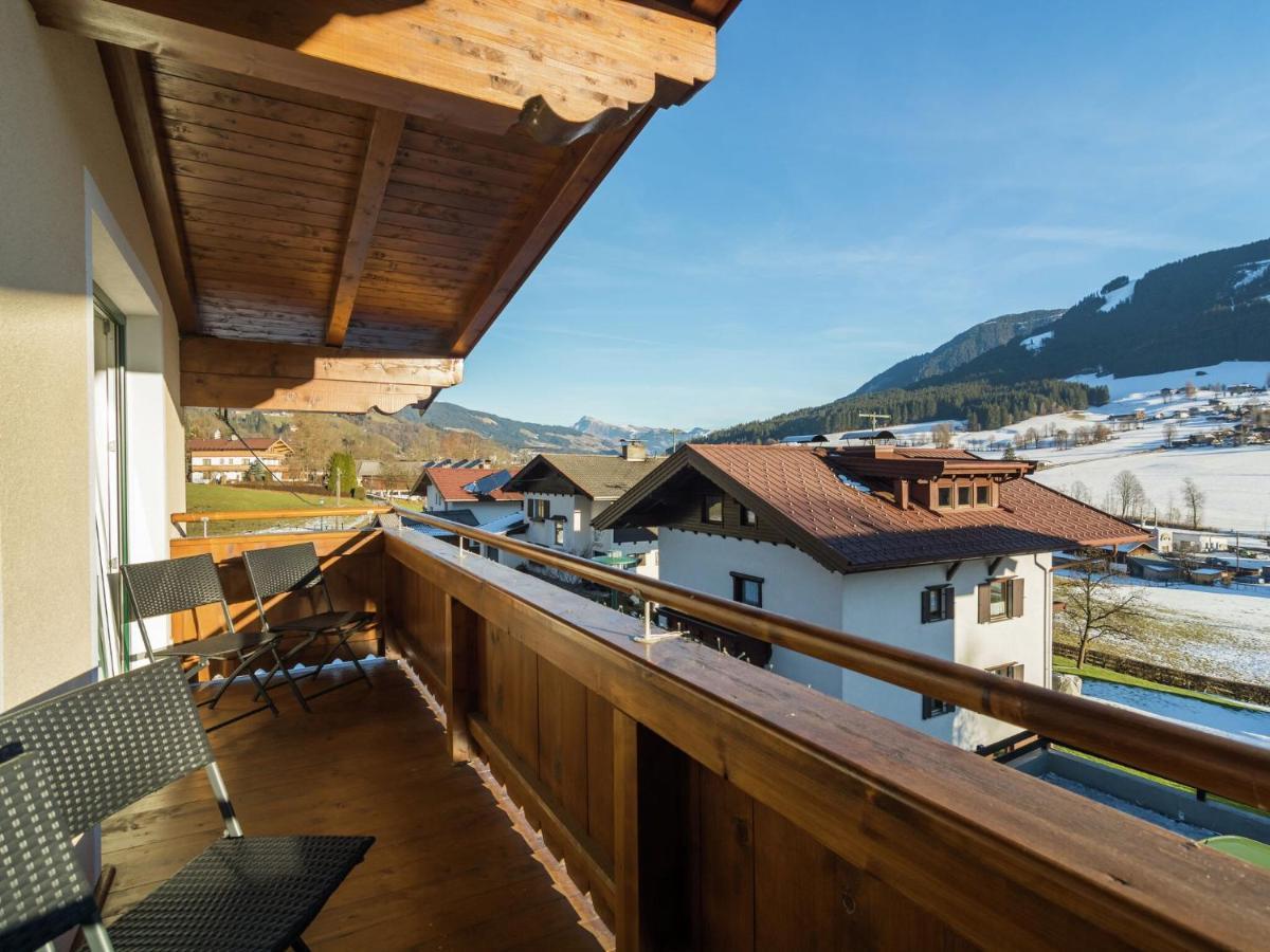 Luxurious Holiday Home With Terrace In Tyrol ブリクセン イン ターレ エクステリア 写真